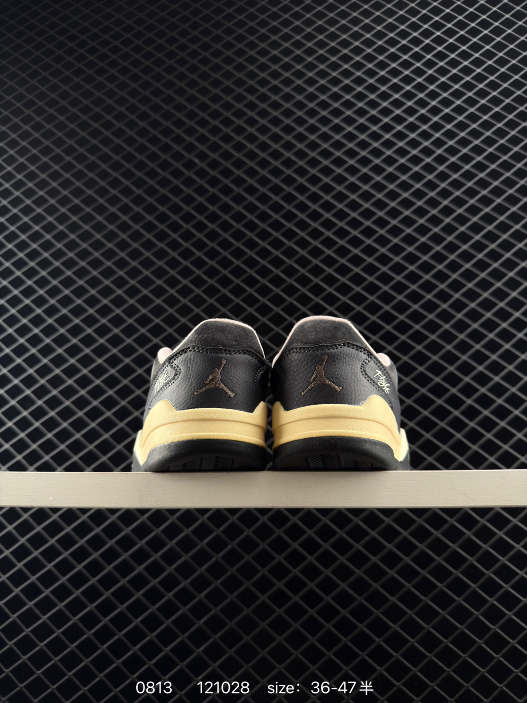 NIKE  JORDAN FLIGHT COURT